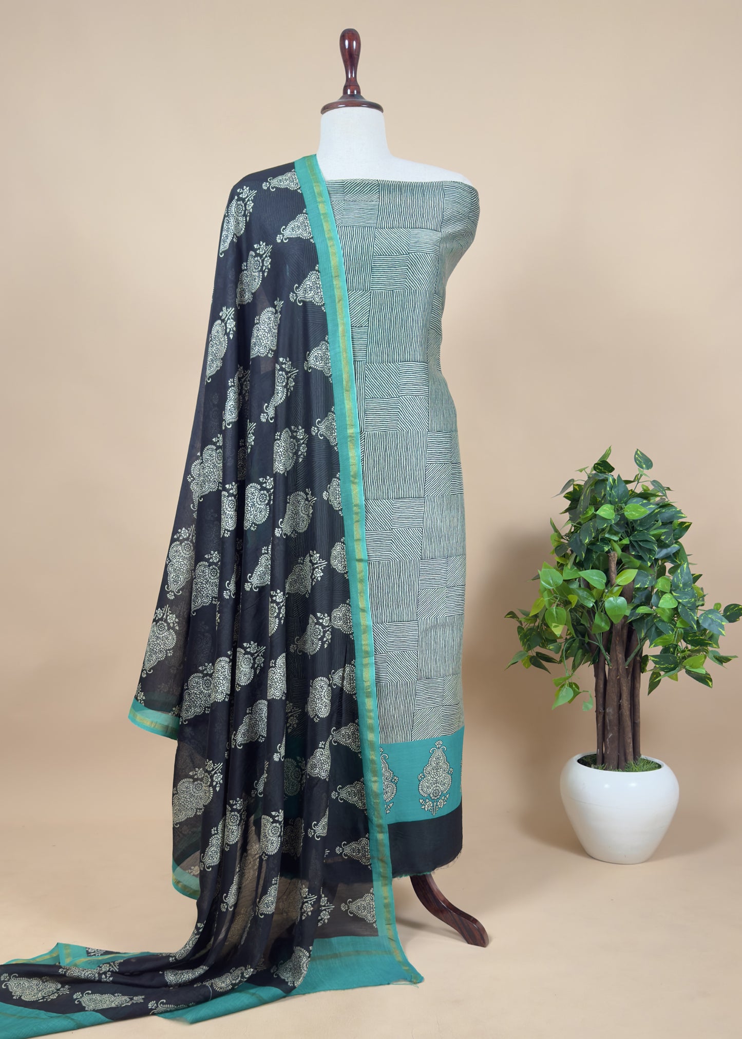 Blue With Black Pure Maheshwari Unstitched Suit Traditional Dupatta