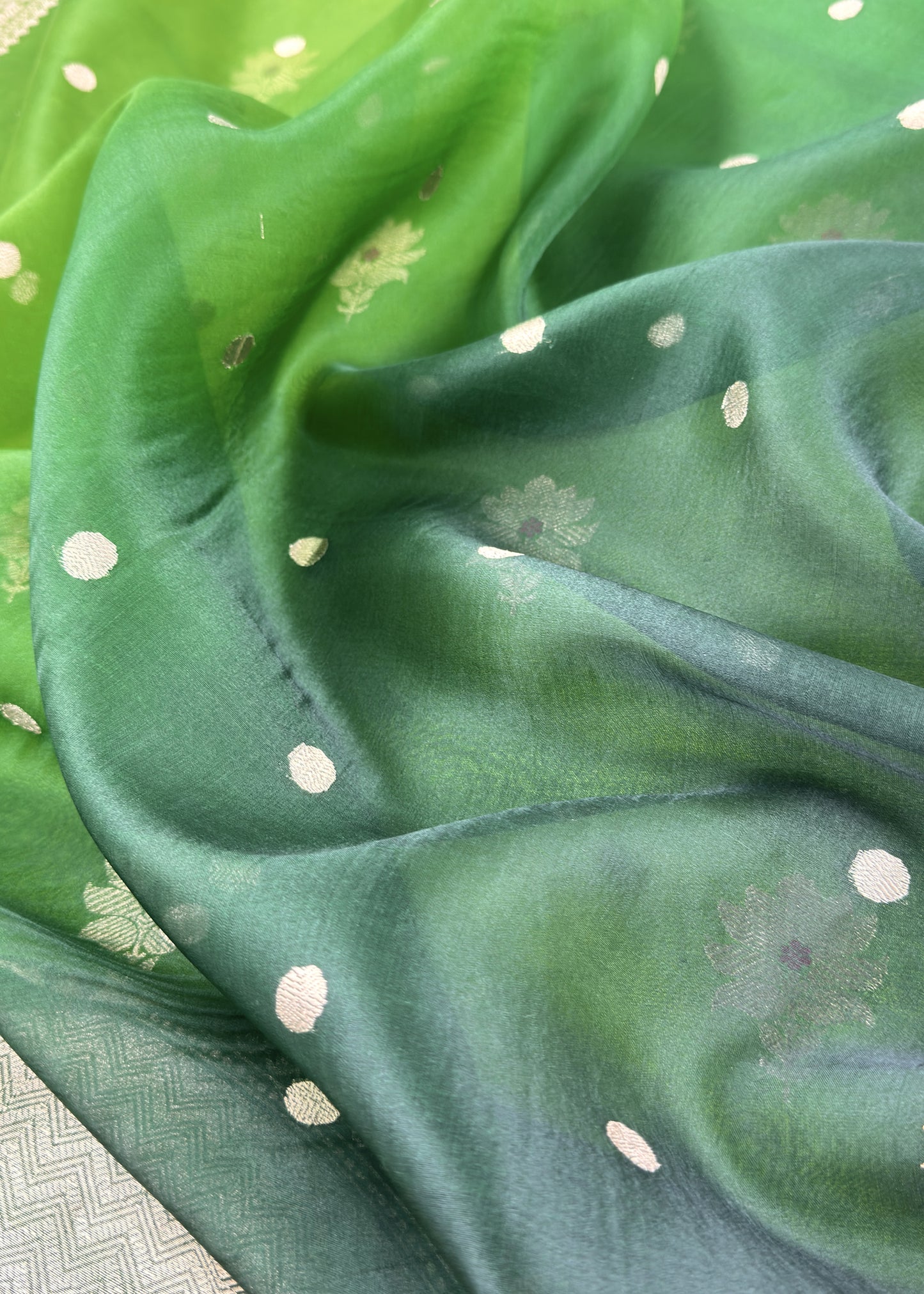 Parrot Green Handloom Banarasi Silk Kurta And Kora Silk Dupatta With Kadwa Meenakari Weaving