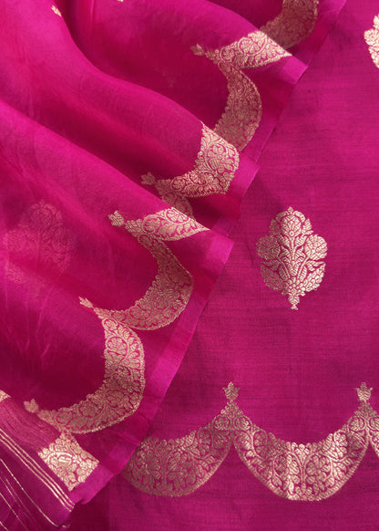 Pink Handloom Silk Kurta And Ombre Kora Silk Dupatta With Meenakari Weaving
