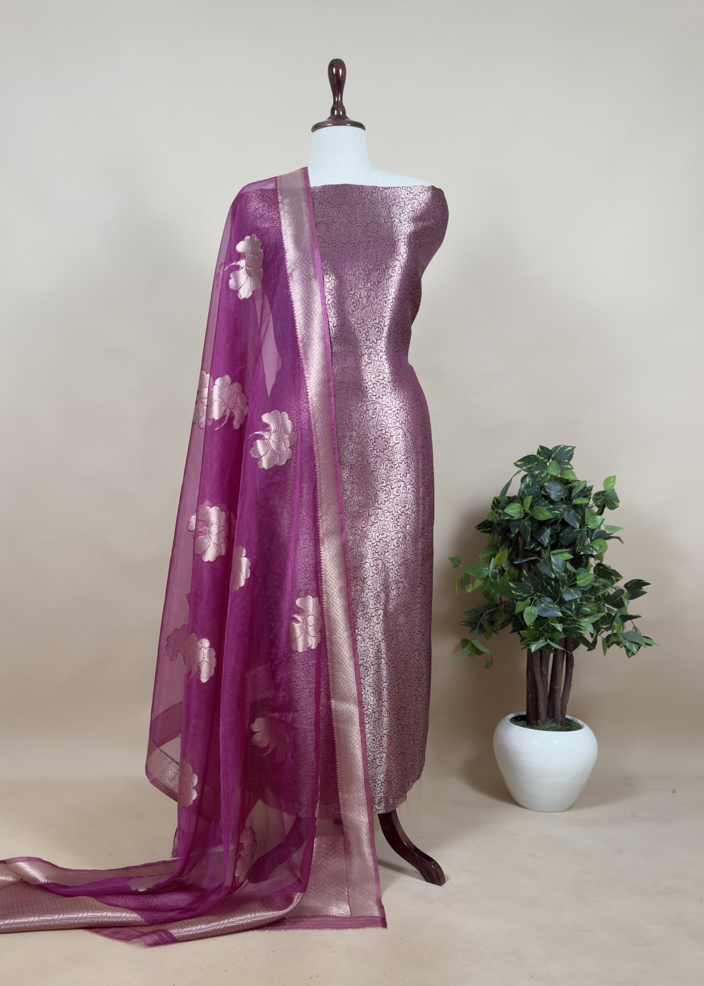 Tissue Silk Kurta With Organza Dupatta