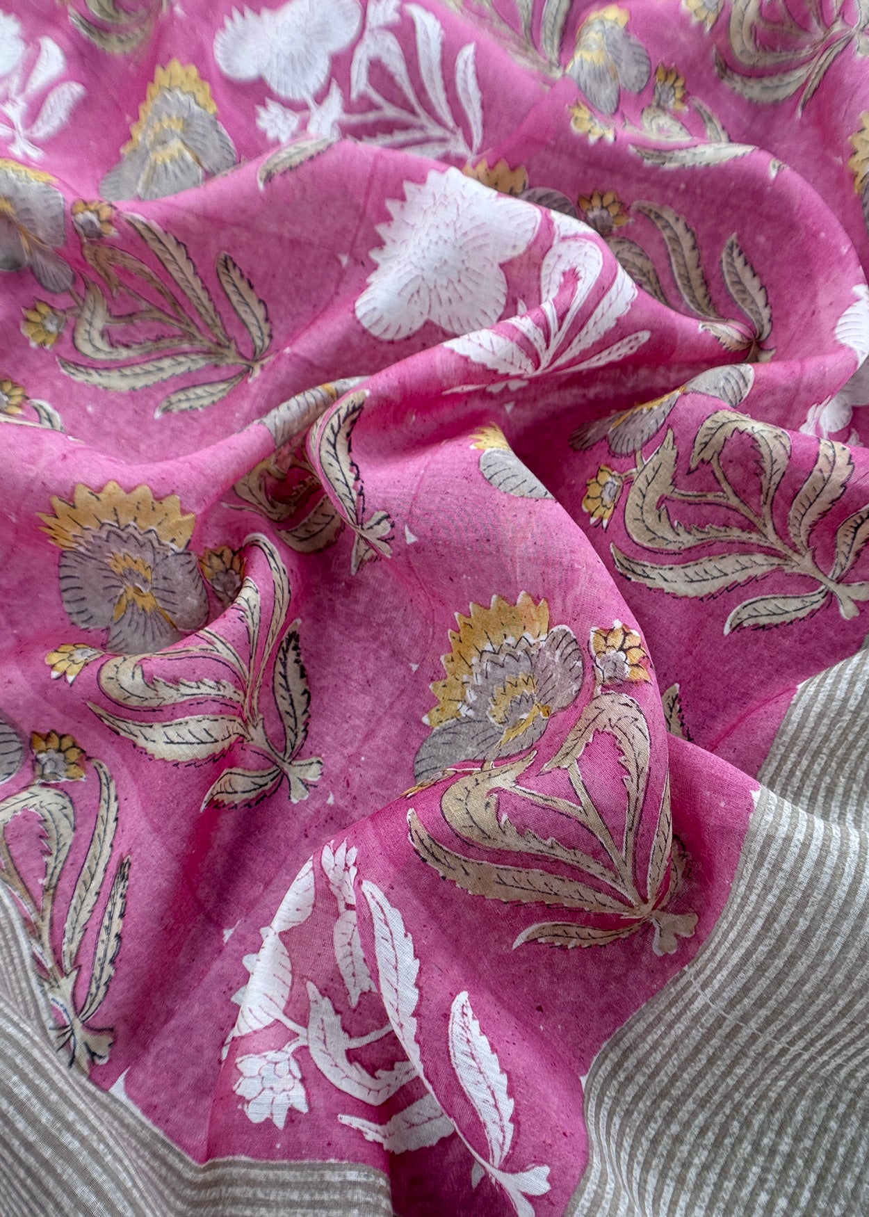 Mulmul suit gifting for women

