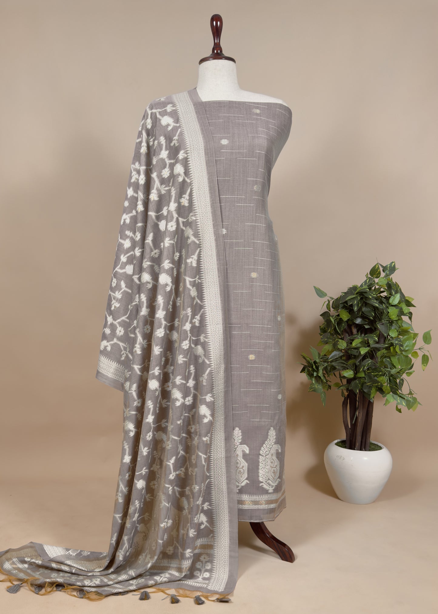 daily wear jamdani suit for women

