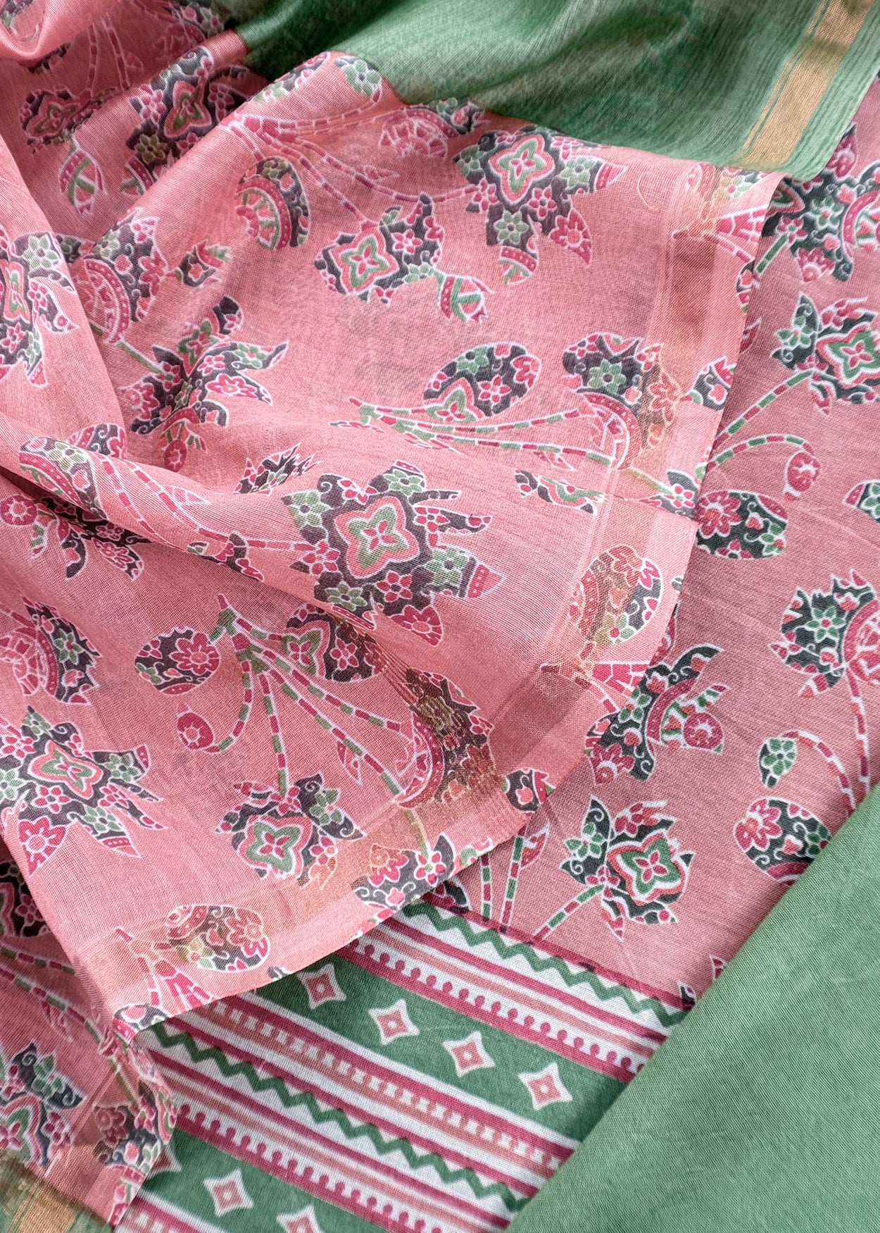 Maheshwari silk suit gifting for women

