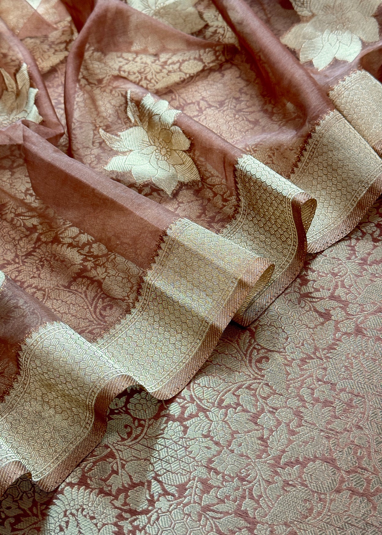 brocade suit set online

