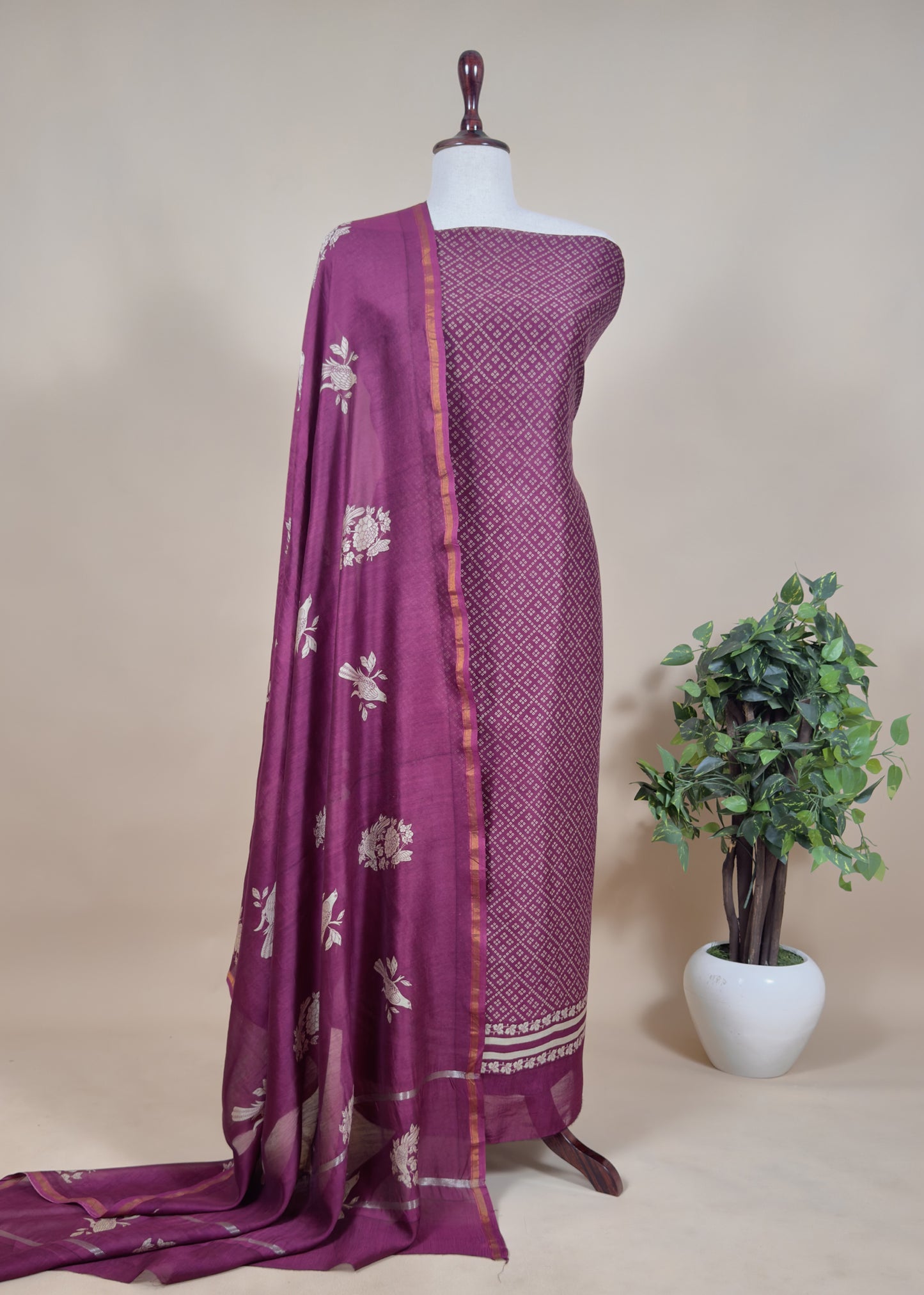 Pure Maheshwari Unstitched Suit Vertical Print Dupatta