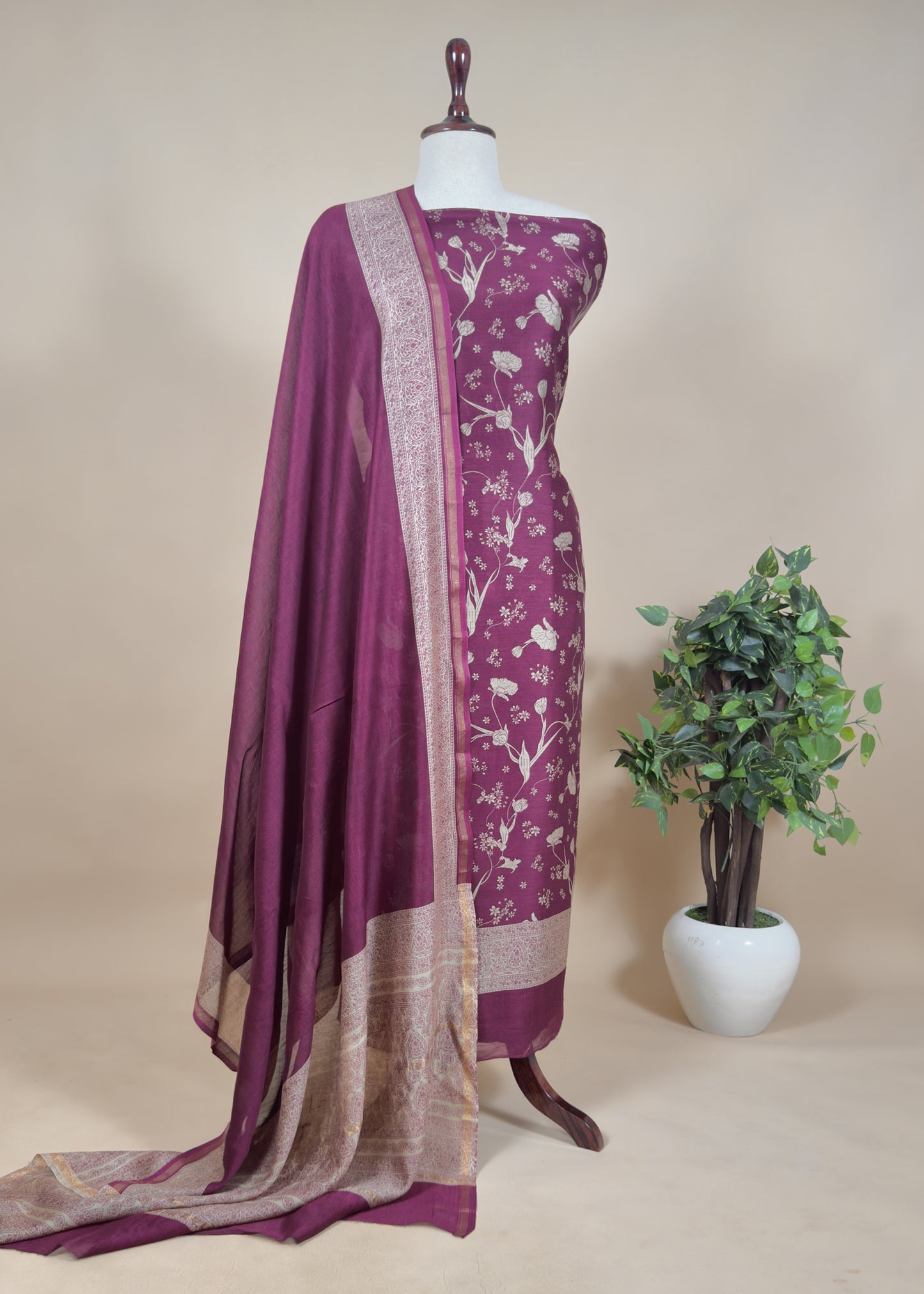 Pure Maheshwari Unstitched Suit Vertical Print Dupatta