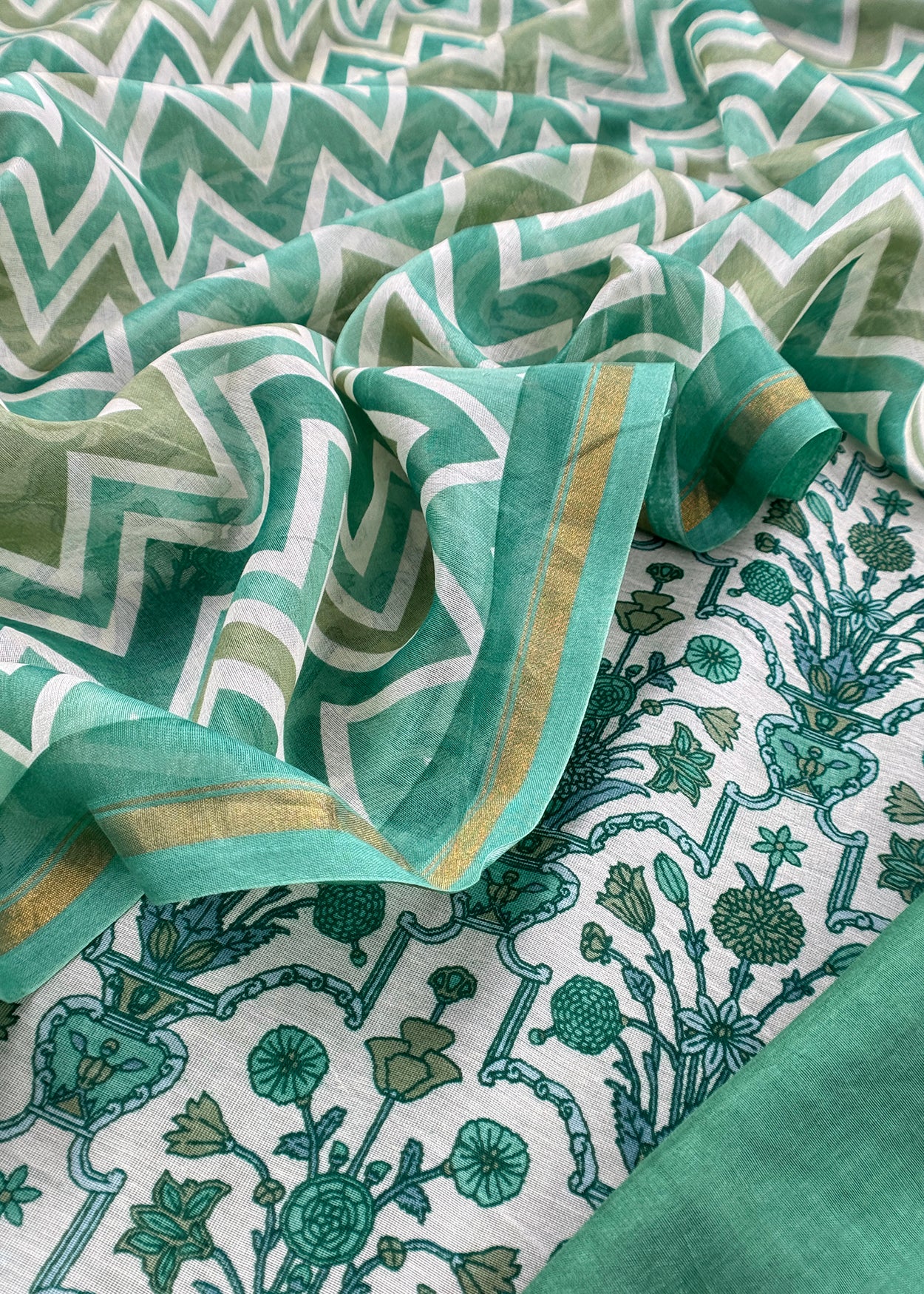 Maheshwari silk suit gifting for women

