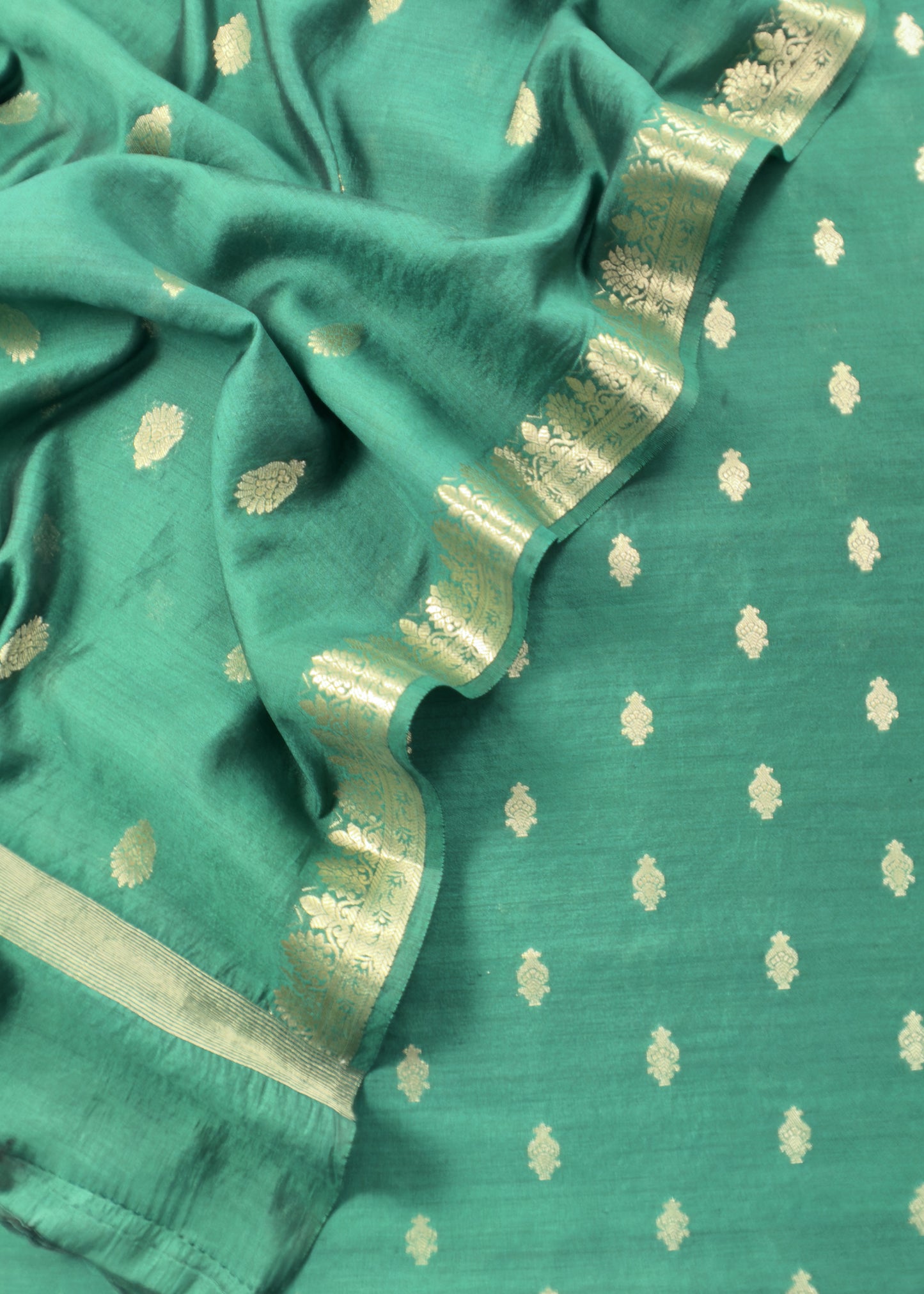 Green Handloom Munga Silk Suit With Zari Weaving