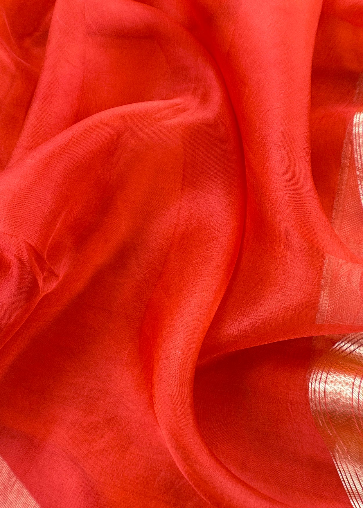 Luxury silk suit with kadwa weaving

