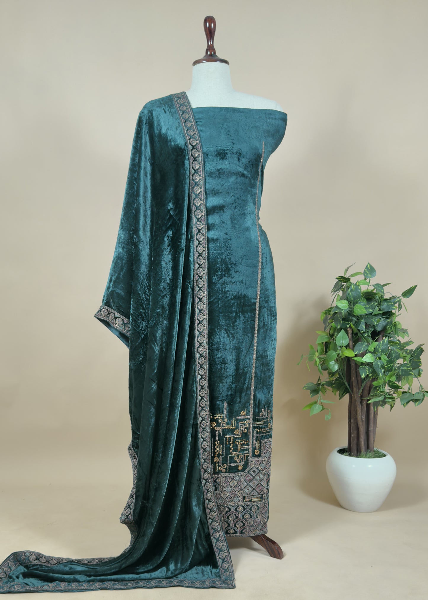 Green  Embroidered Velvet Suit Set