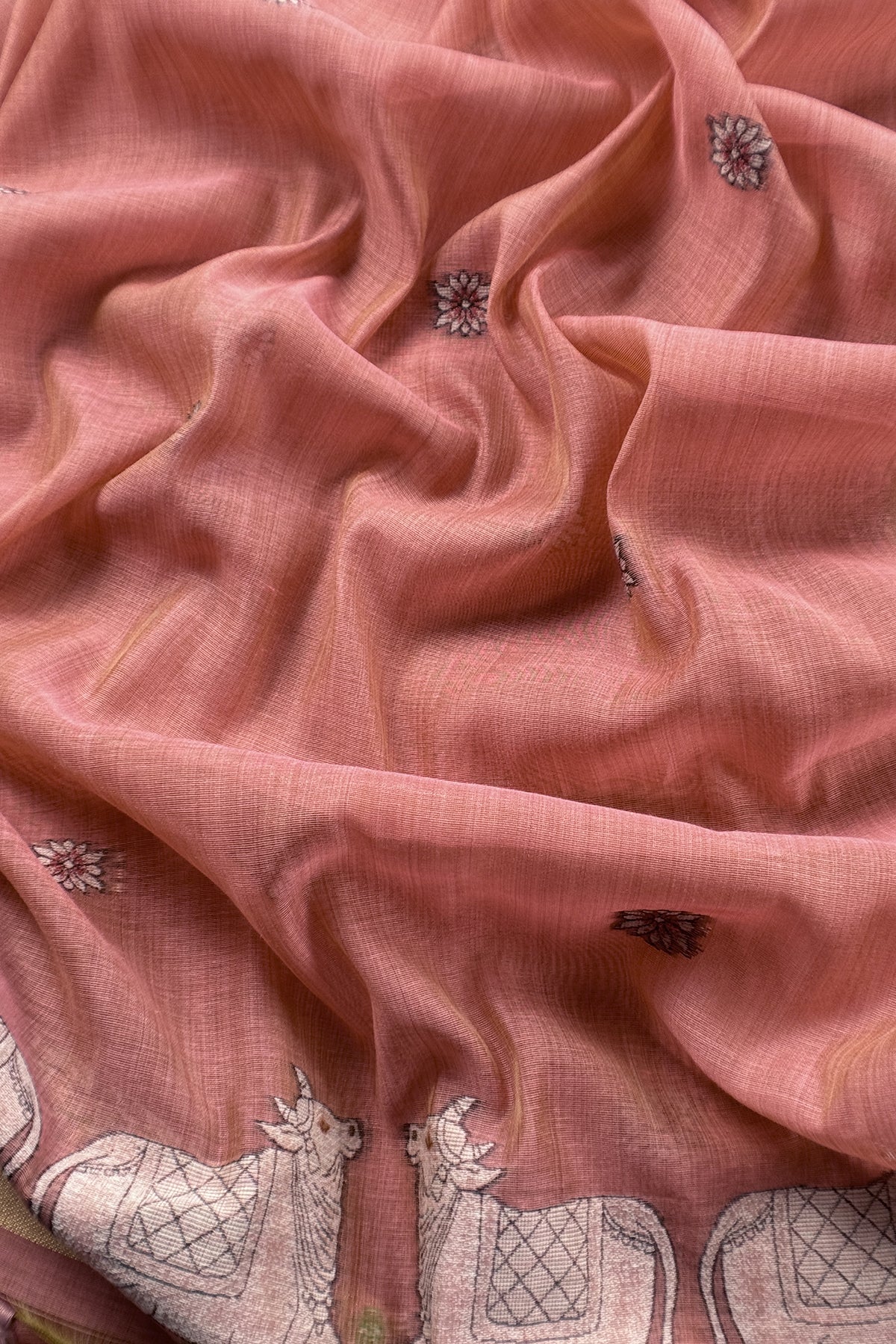 jamdani weaved suit for gifting mom

