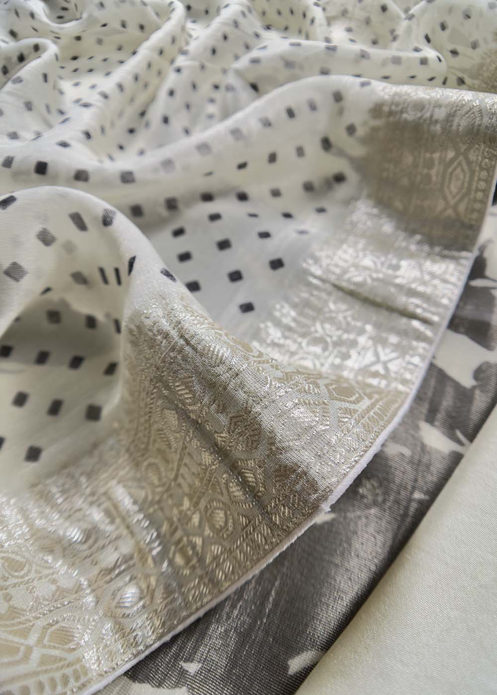Mettalic Black And White Digital Print Tissue Silk Suit