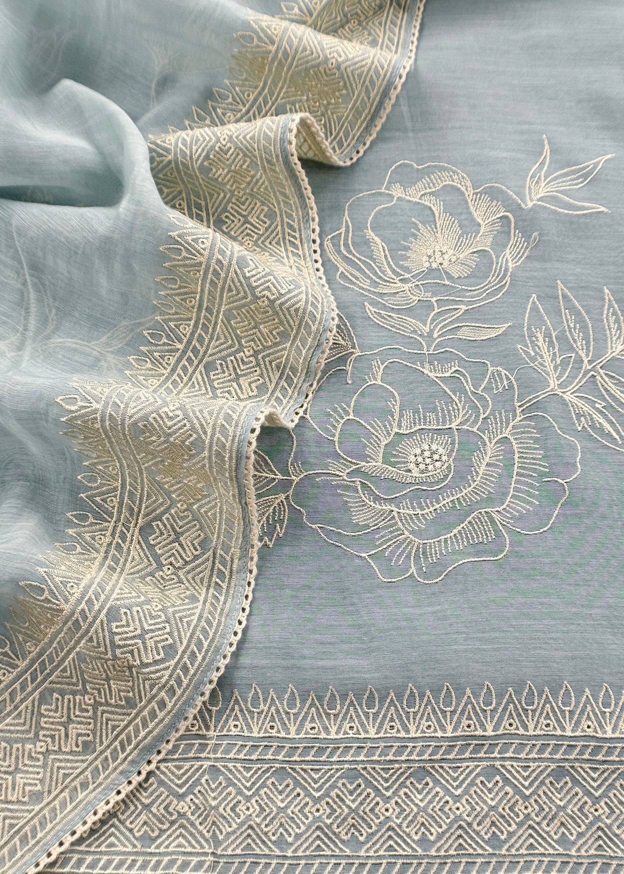 Mul unstitched suit set at the best price
