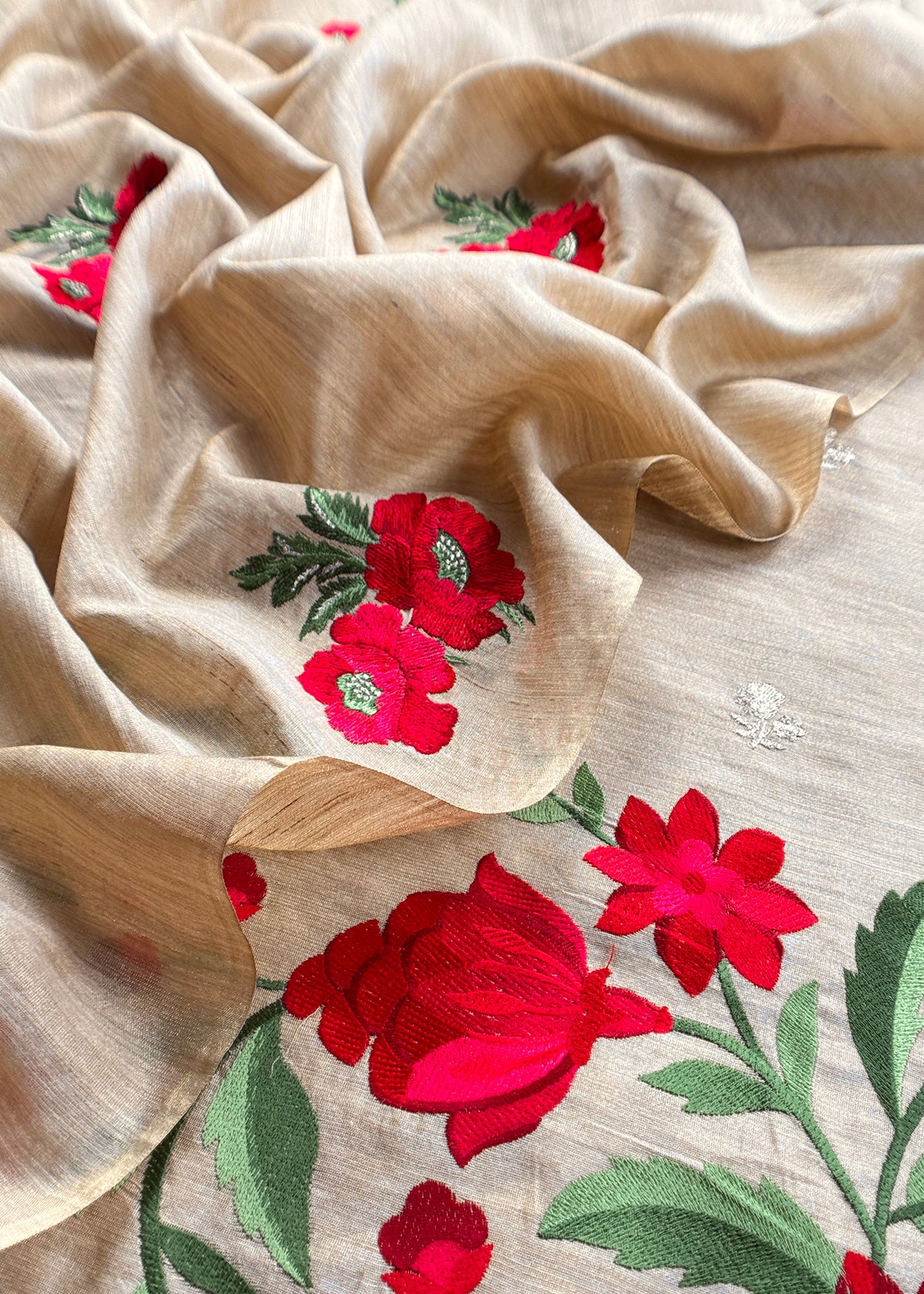 Buy tissue Unstitched Suit Set


