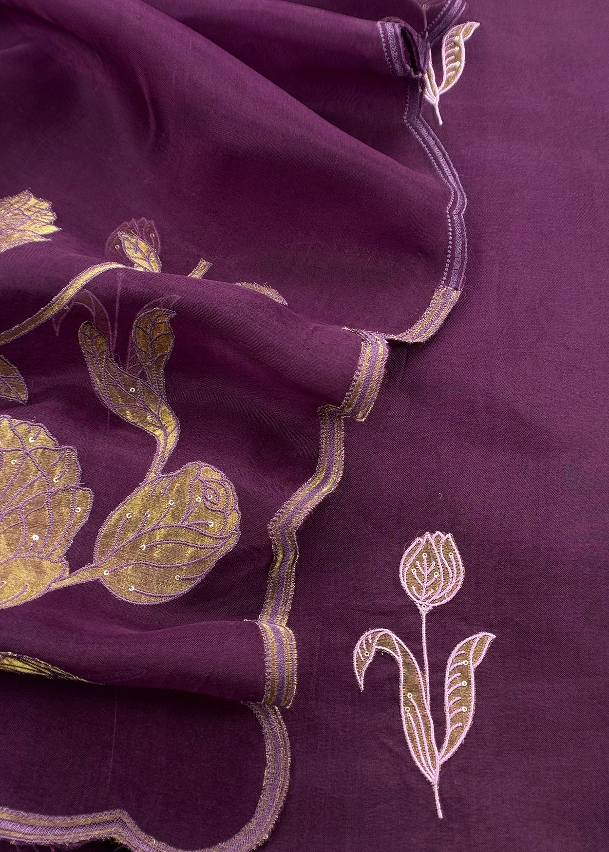 Pure organza suit set with appliqué work

