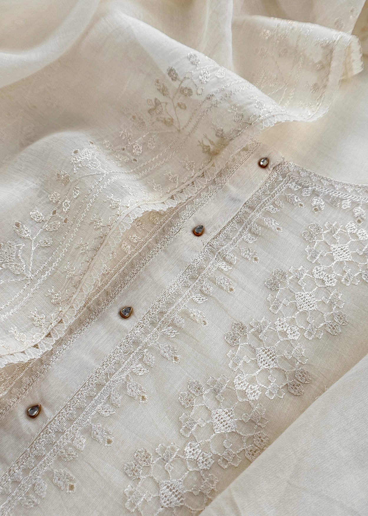 Summer wear mulmul unstitched suit with dupatta

