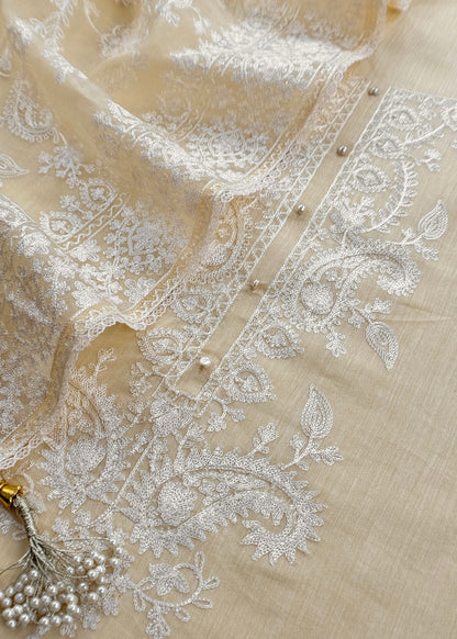 Off White Handloom Mulmul Kurta And kora Silk Dupatta With Ivory Resham Embroidery