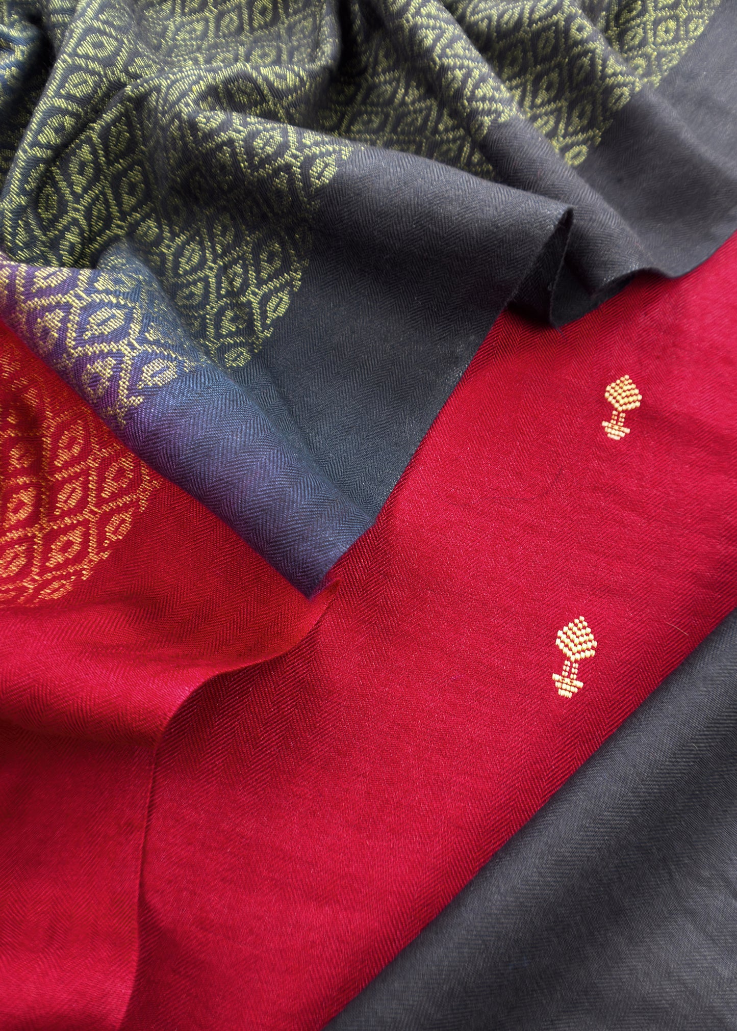 Red Winters Woolen Pashmina Suit Fabric With Zari Weaving