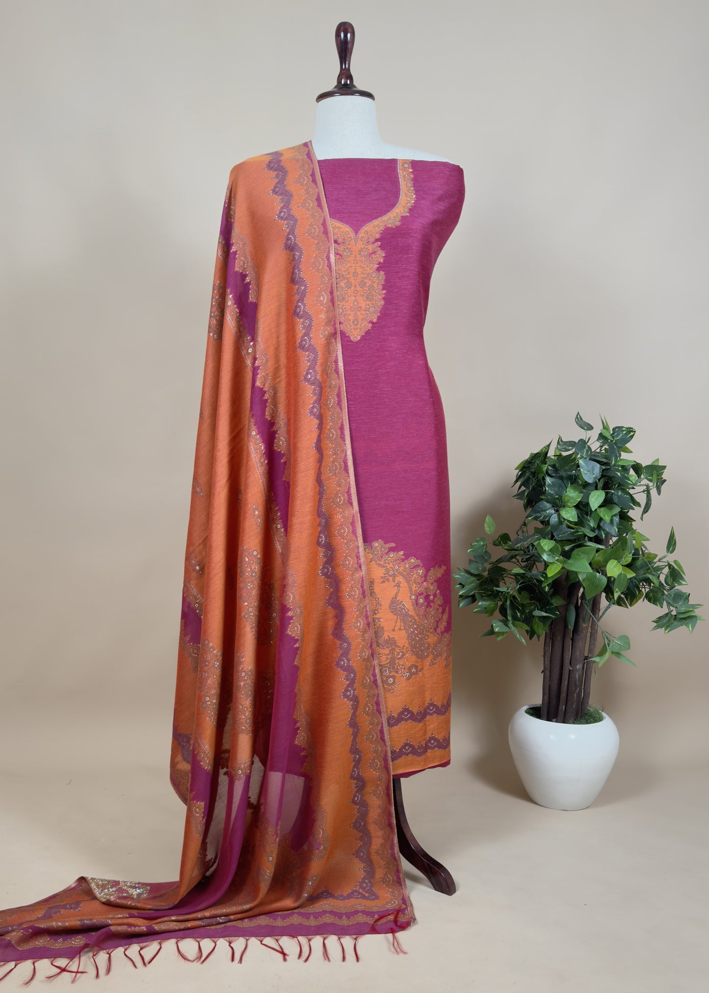 Premium Kani Silk Suit With Kani Zari Weaving