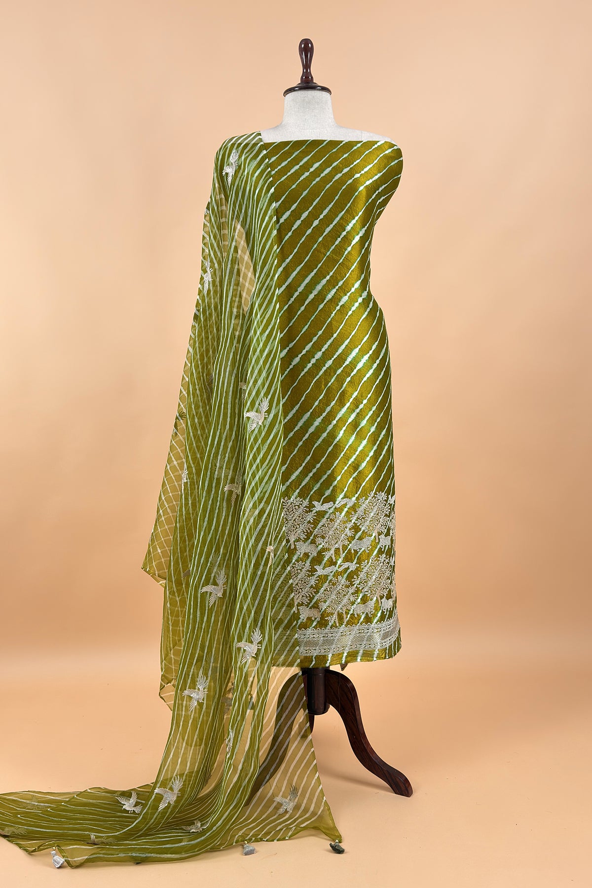 Handloom silk suit with shikagarh embroidery

