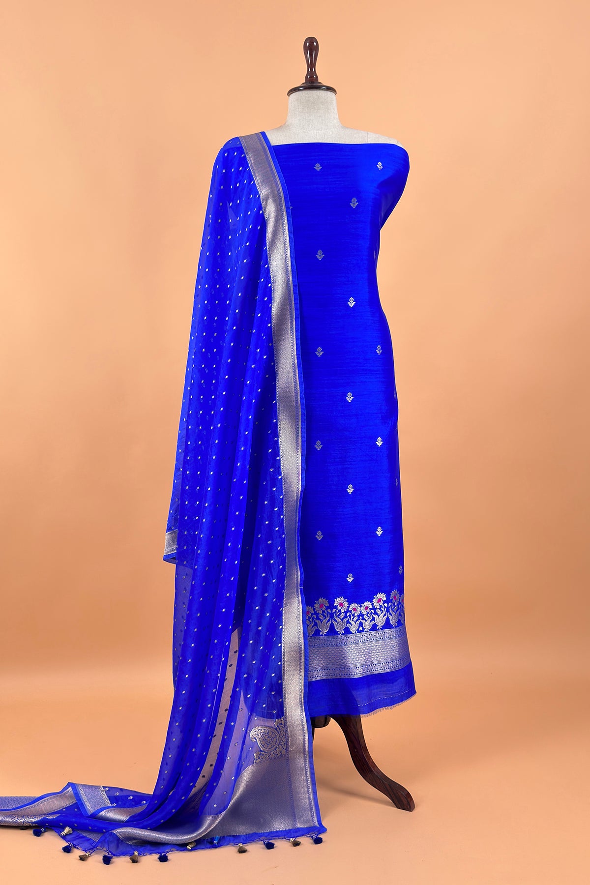 Silk suit fabric with kadhwa weaves

