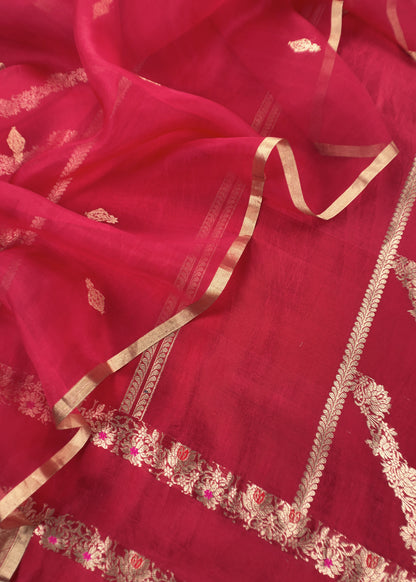 Crimson Red Handloom Silk Kurta And Kora Silk Dupatta With Kadwa Weaving