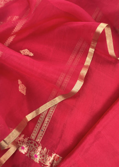 Crimson Red Handloom Silk Kurta And Kora Silk Dupatta With Kadwa Weaving