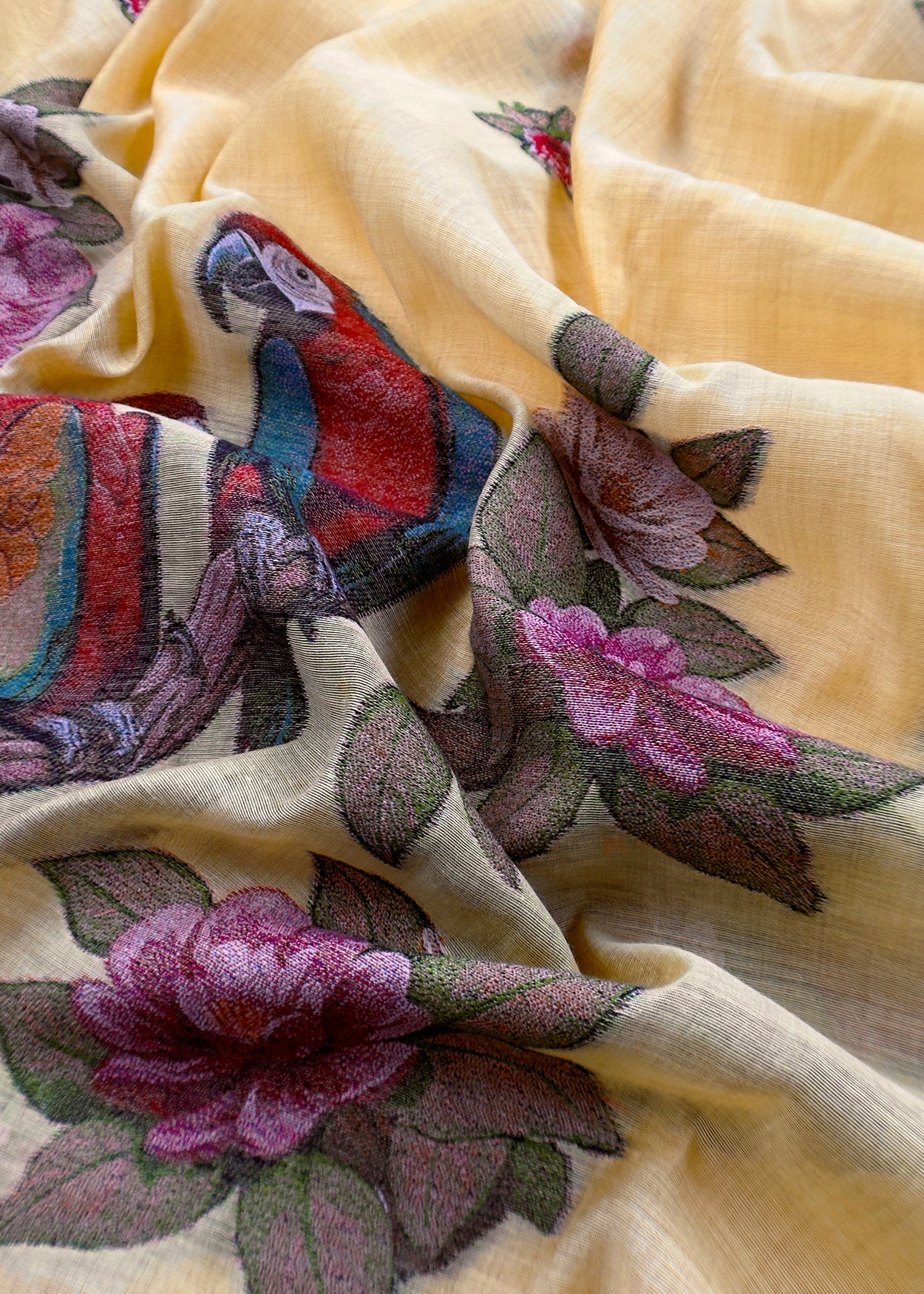 jamdani weaved suit for gifting mom

