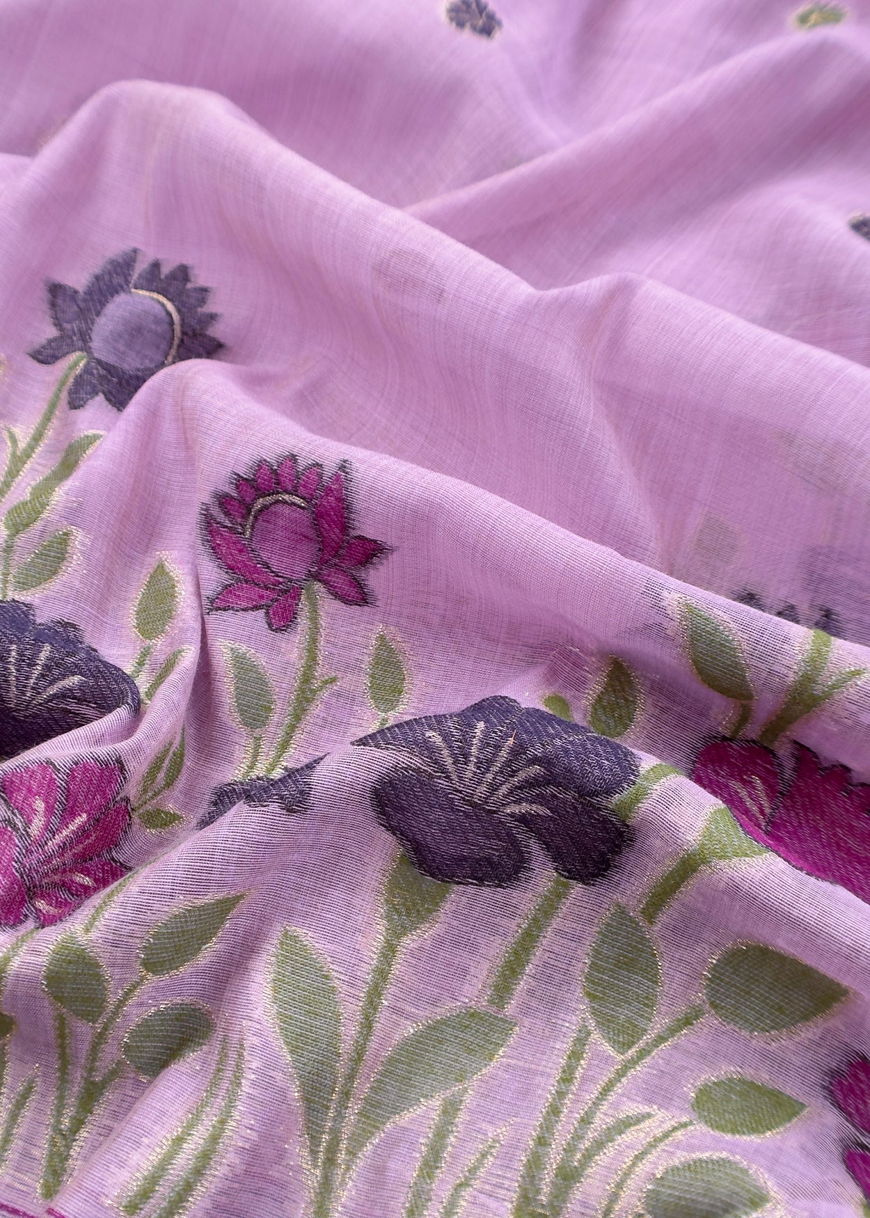 jamdani weaved suit for gifting mom


