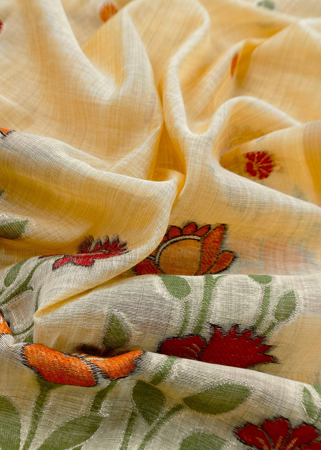 jamdani weaved suit for gifting mom

