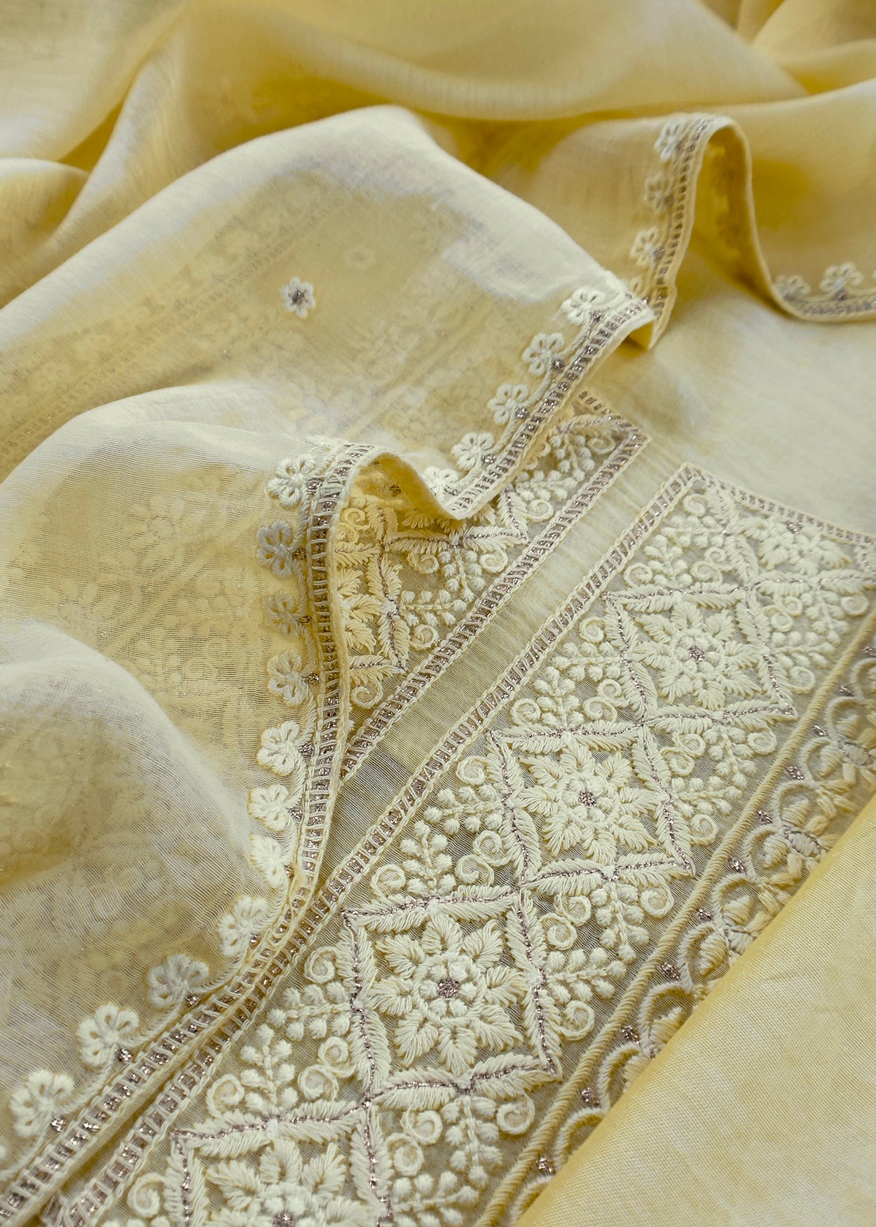 Summer wear mulmul unstitched suit with dupatta

