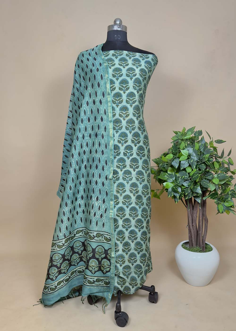 Green Maheshwari Suit In Dabu Print