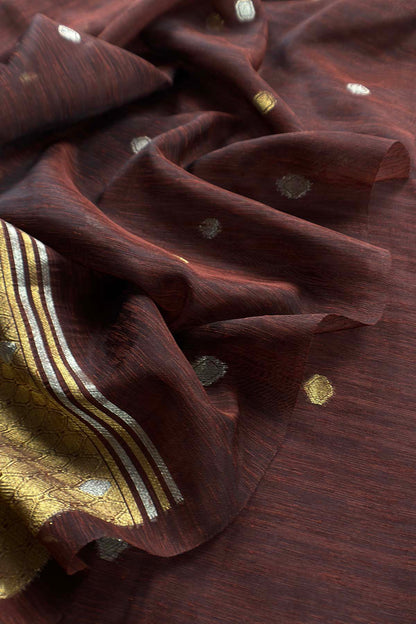 jamdani weaved suit for gifting mom

