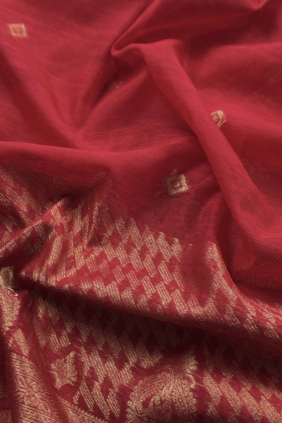 jamdani weaved suit for gifting mom

