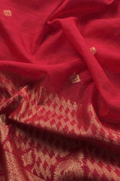 jamdani weaved suit for gifting mom

