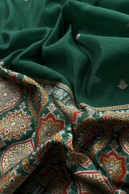 jamdani weaved suit for gifting mom

