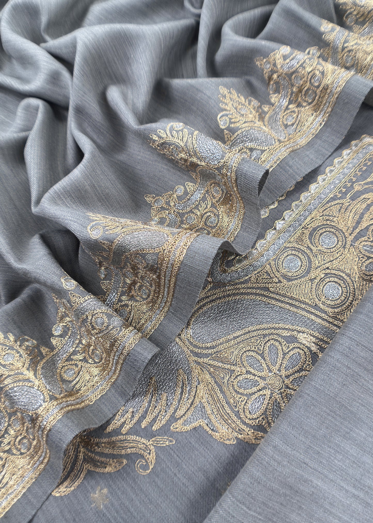 Gery Woolen Suit With Aari Embroidery