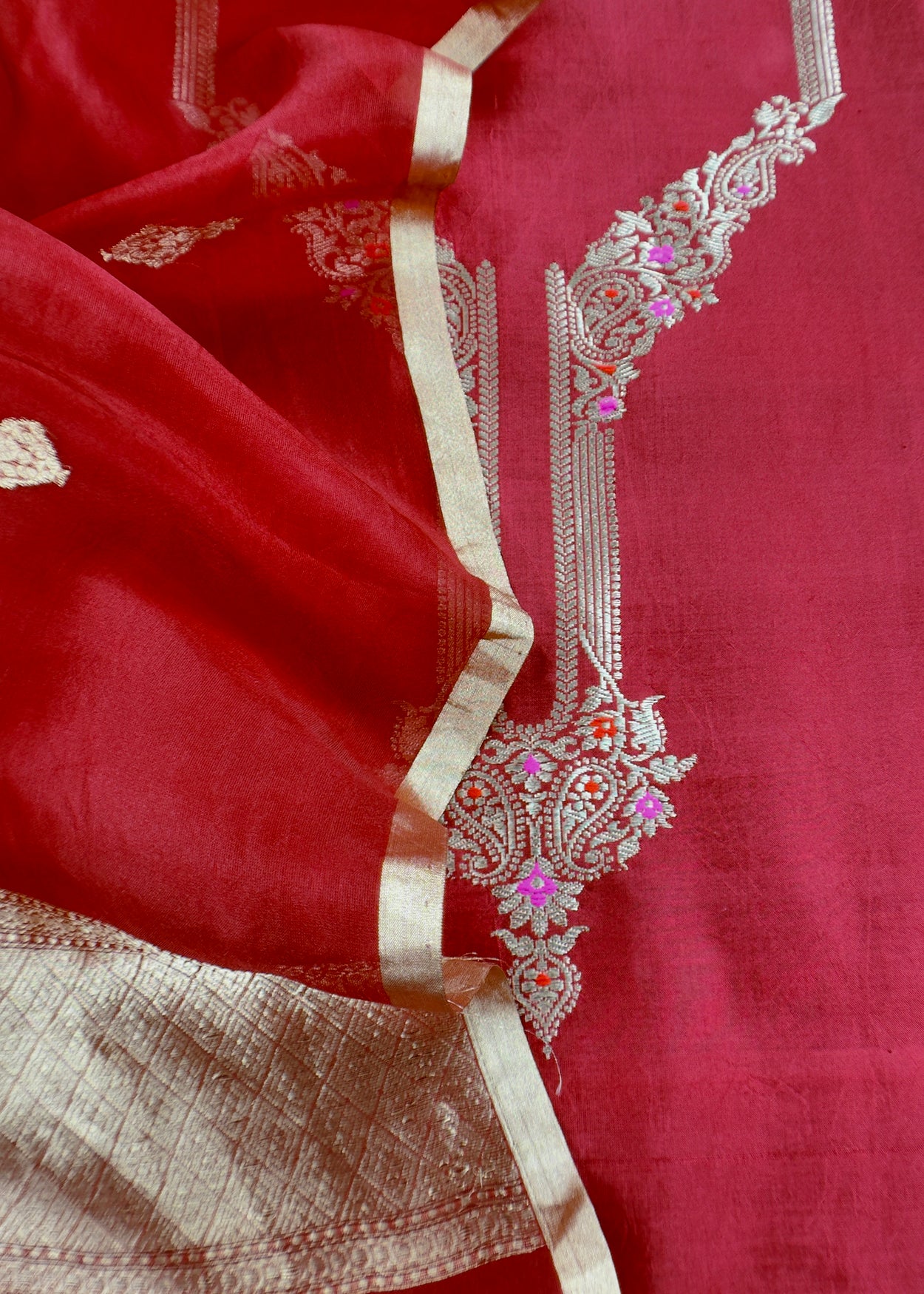 Red Handloom Silk Kurta And Kora Silk Dupatta With Kadwa Weaving