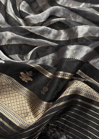 Luxe silver Handloom Tissue Silk Kurta And Kora Silk Dupatta With Kadwa Weaving