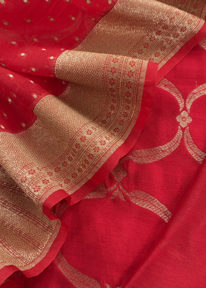 Leela Red Pure Varanasi Silk Kurta And Kora Silk Dupatta With Cutwork Zari Weaving