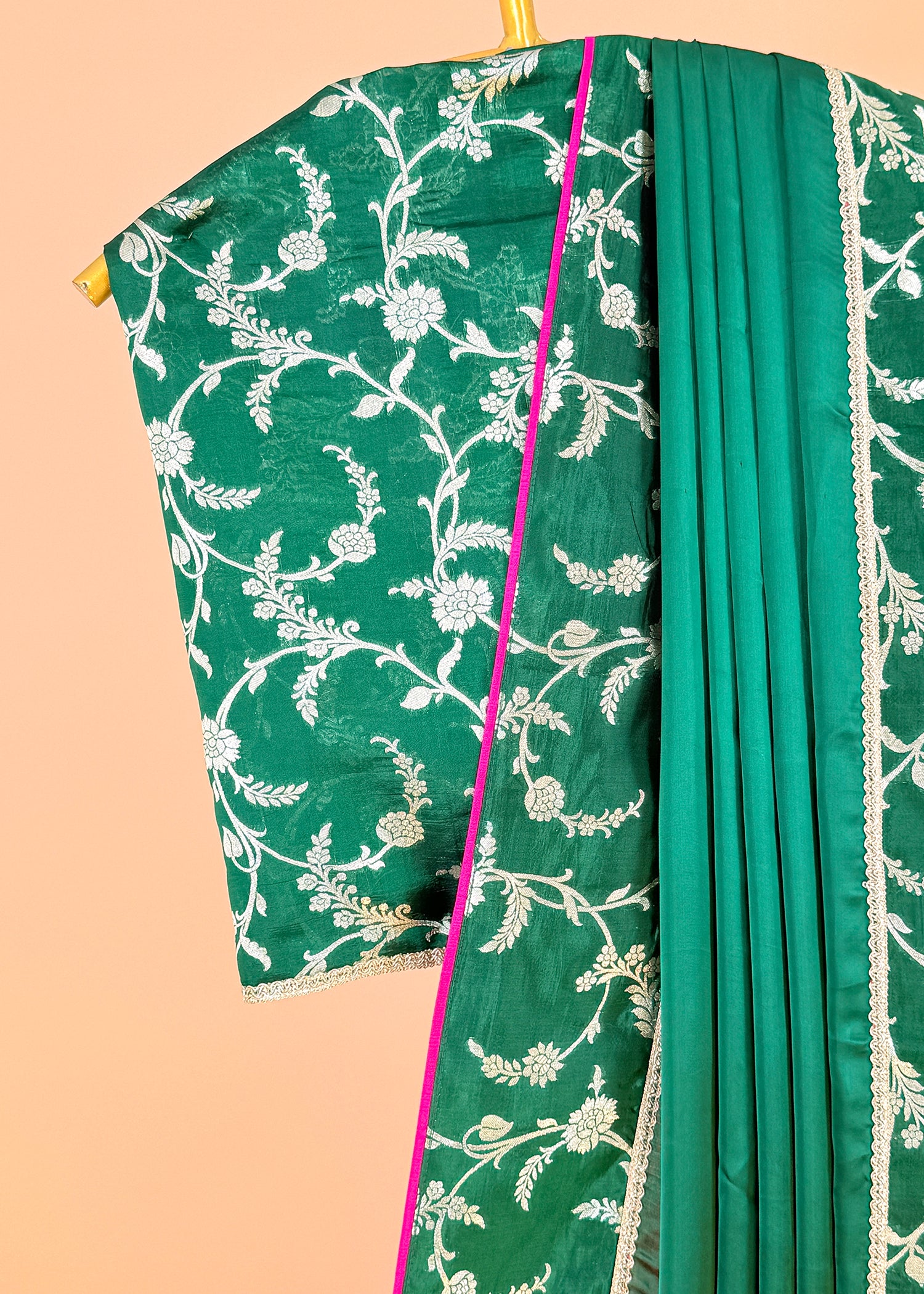 Silk Saree With Zari Weaving

