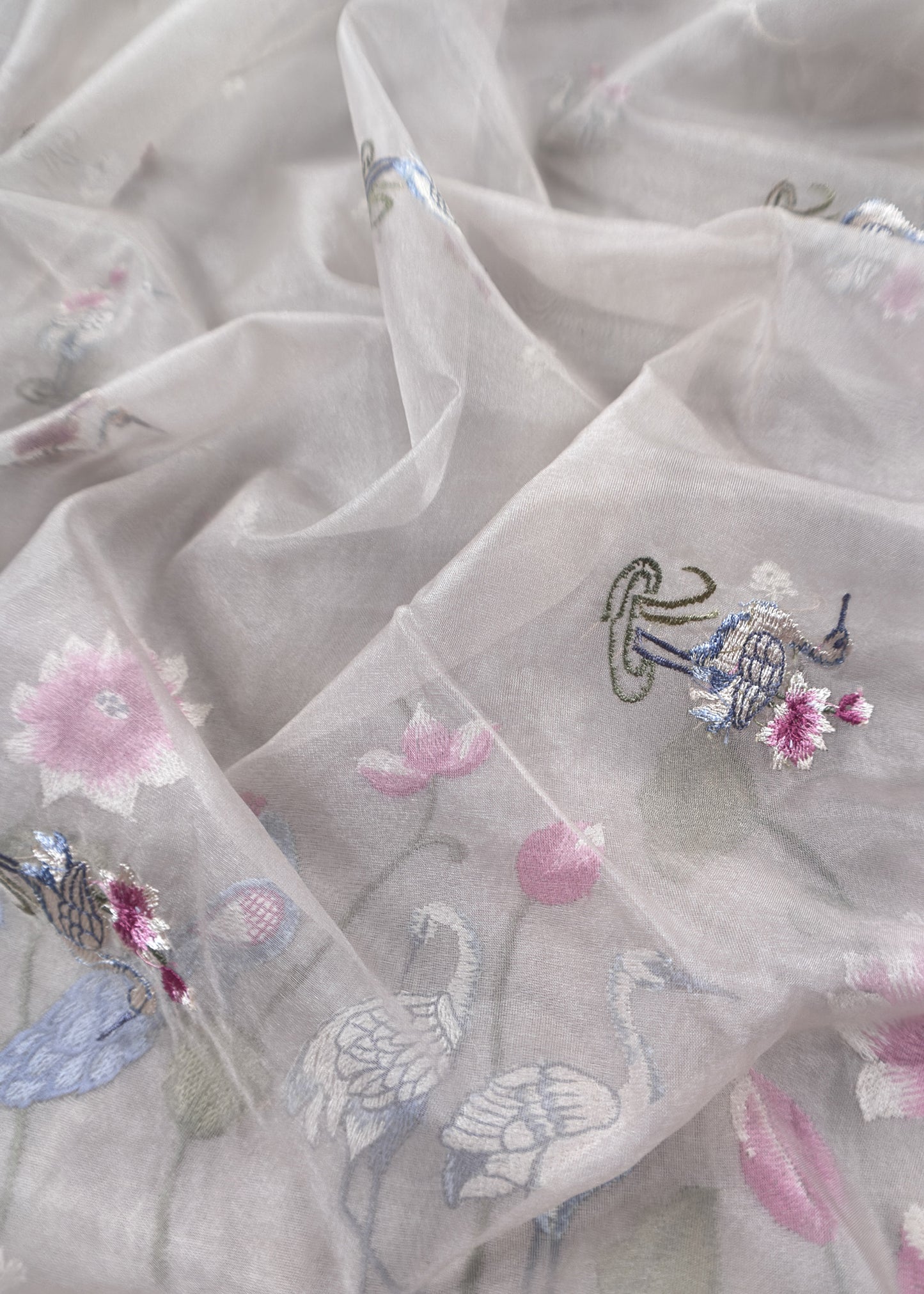Grey Chanderi Kurta With Organza Dupatta Having Resham Flamingo Embroidery