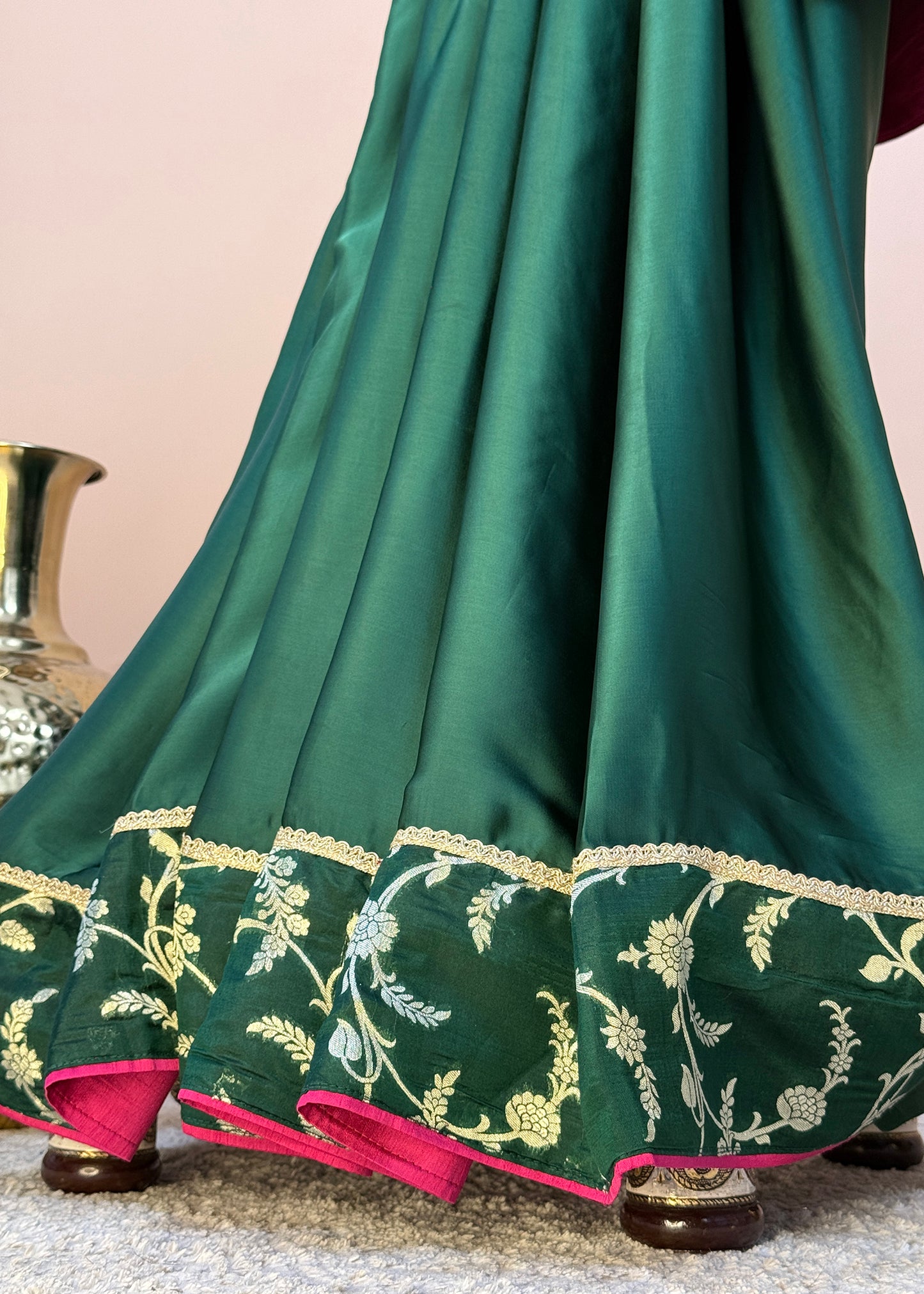 Bottle Green Handloom Silk Saree With Zari Weaving