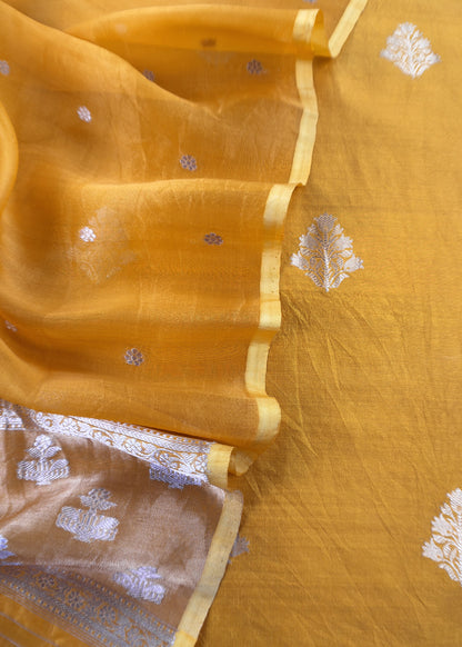 Handloom Silk Kurta and Kora Silk Dupatta with Gold Kadwa weaving