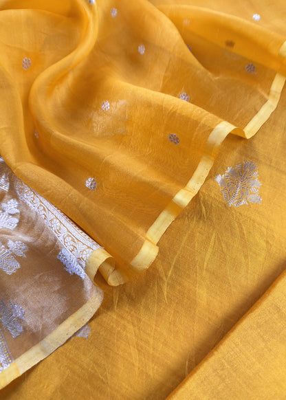 Handloom Silk Kurta and Kora Silk Dupatta with Gold Kadwa weaving
