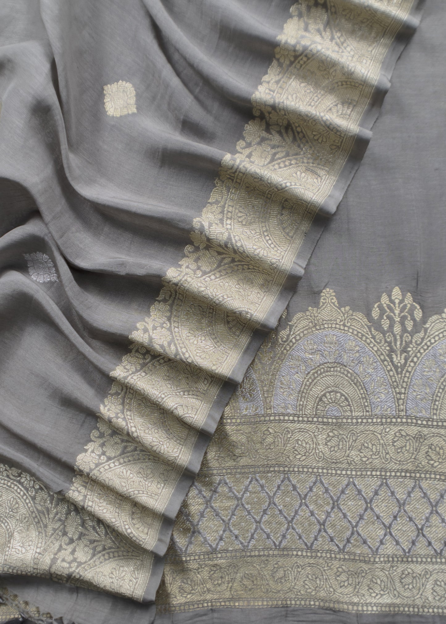 Handloom Grey Linen Silk With Kadwa Weaves