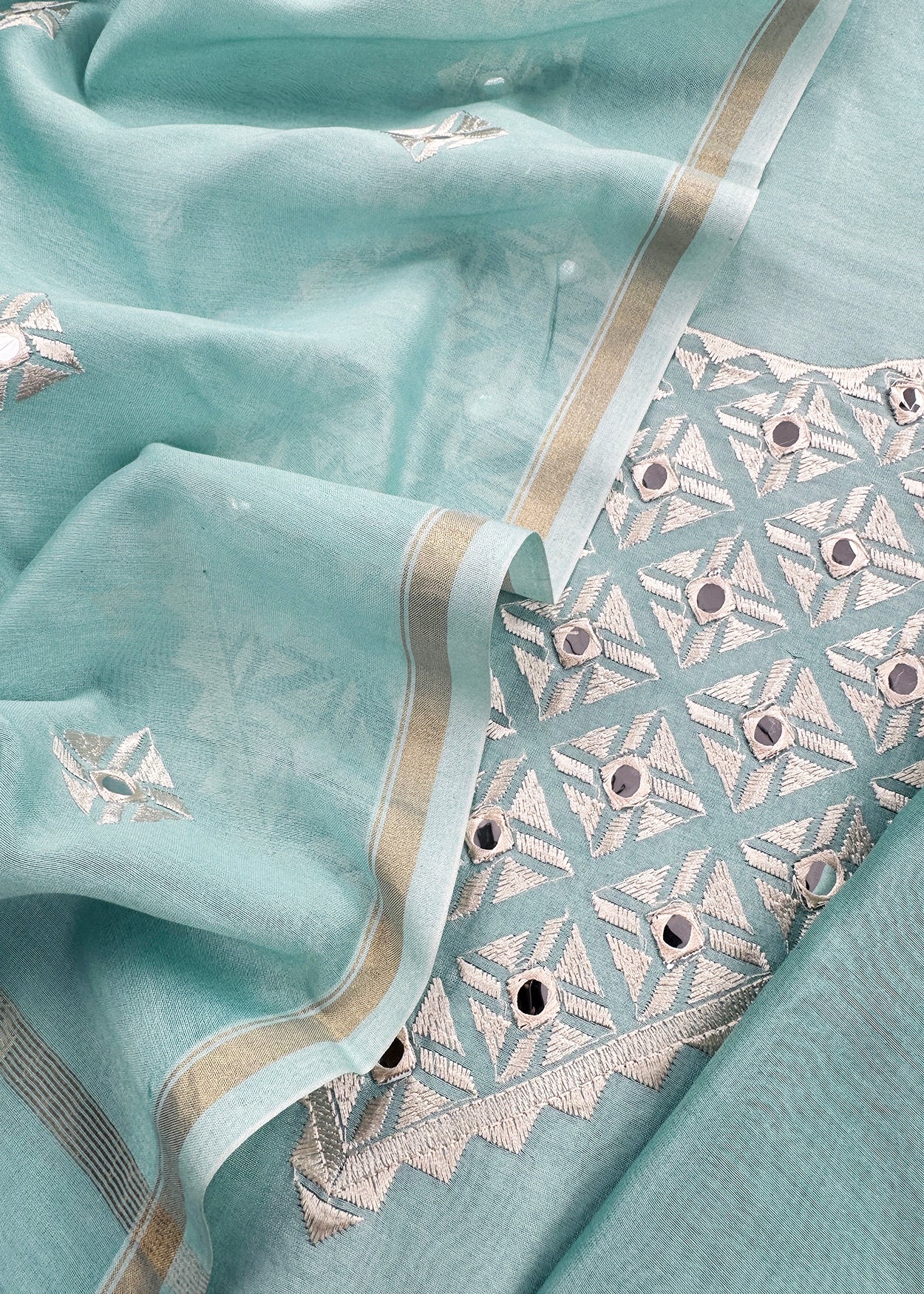 Mul unstitched suit set at the best price


