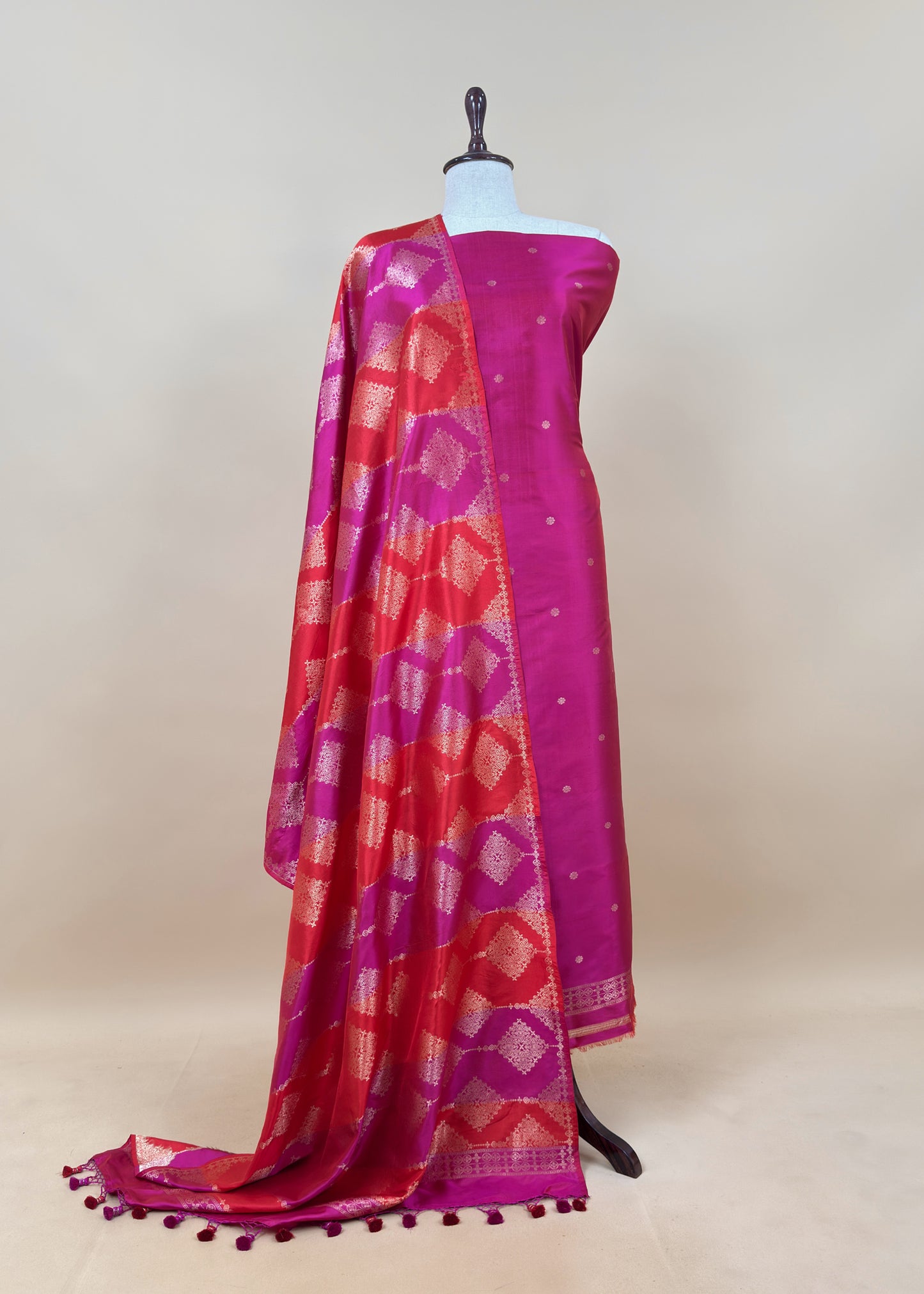 Pink Luxe Sangria Pink Pure Banarasi  Katan Silk Suit With Tanchoi Weaving
