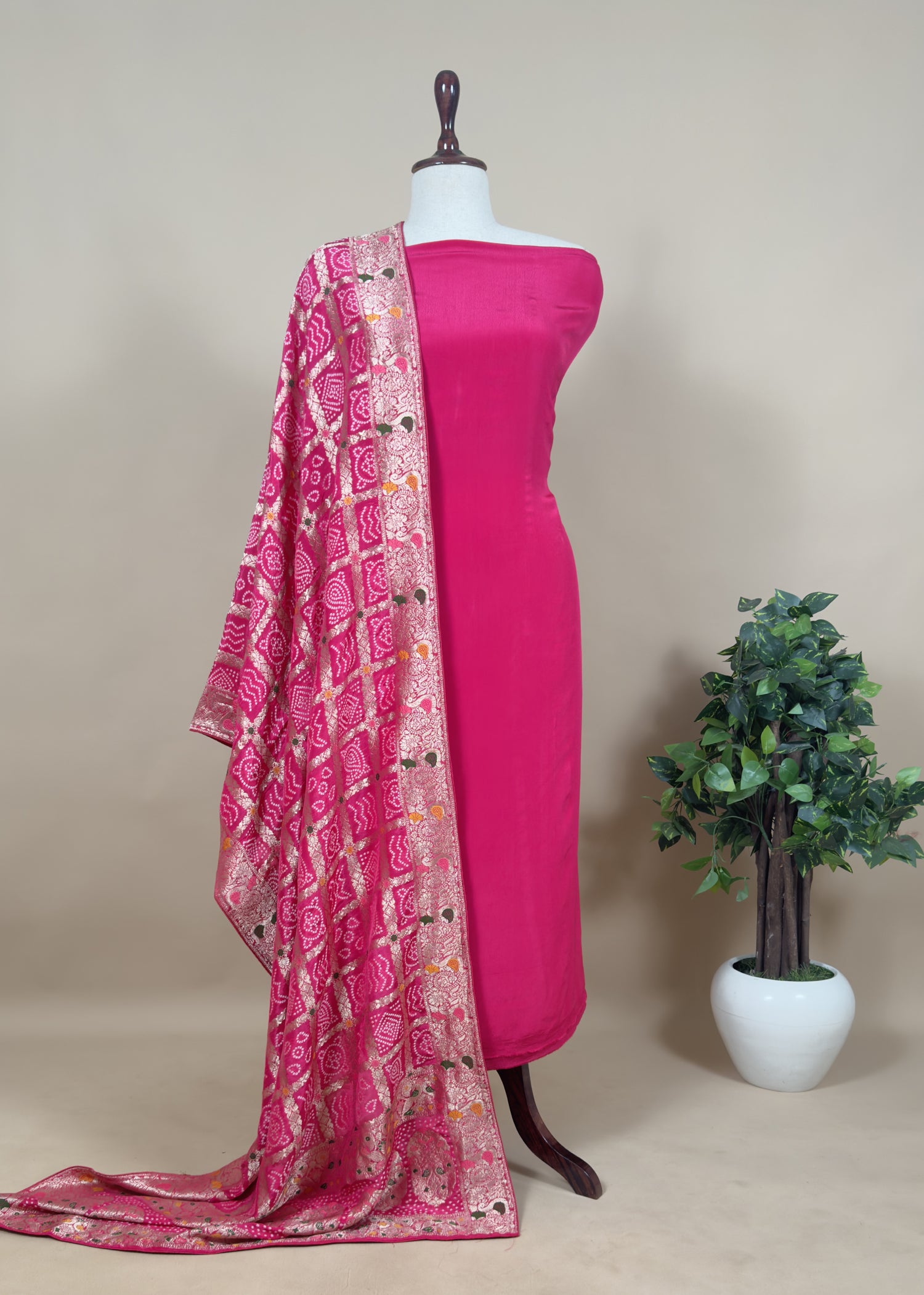 buy crepe suit with bandhej dupatta

