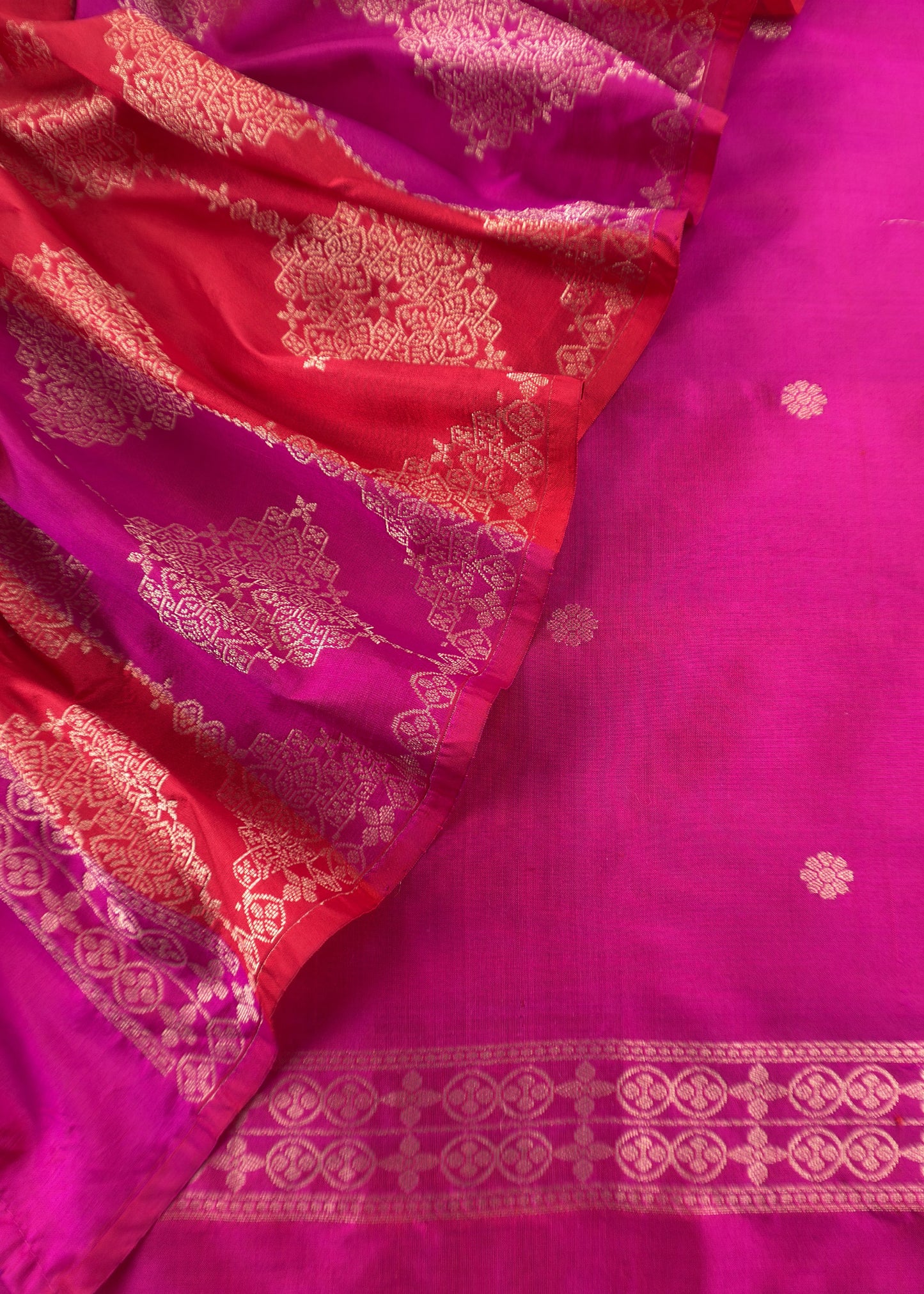 Pink Luxe Sangria Pink Pure Banarasi  Katan Silk Suit With Tanchoi Weaving